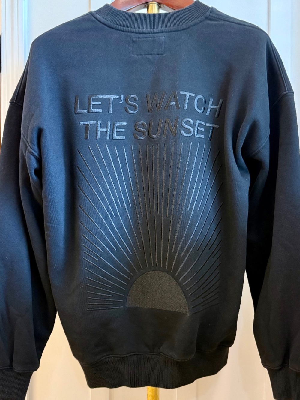HOT RN🔥 DANDY WORLDWIDE LET’S WATCH THE SUNSET BLACK CREW NECK SWEATSHIRT